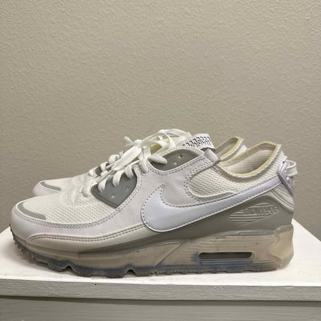 Nike Size 11 White Sneakers