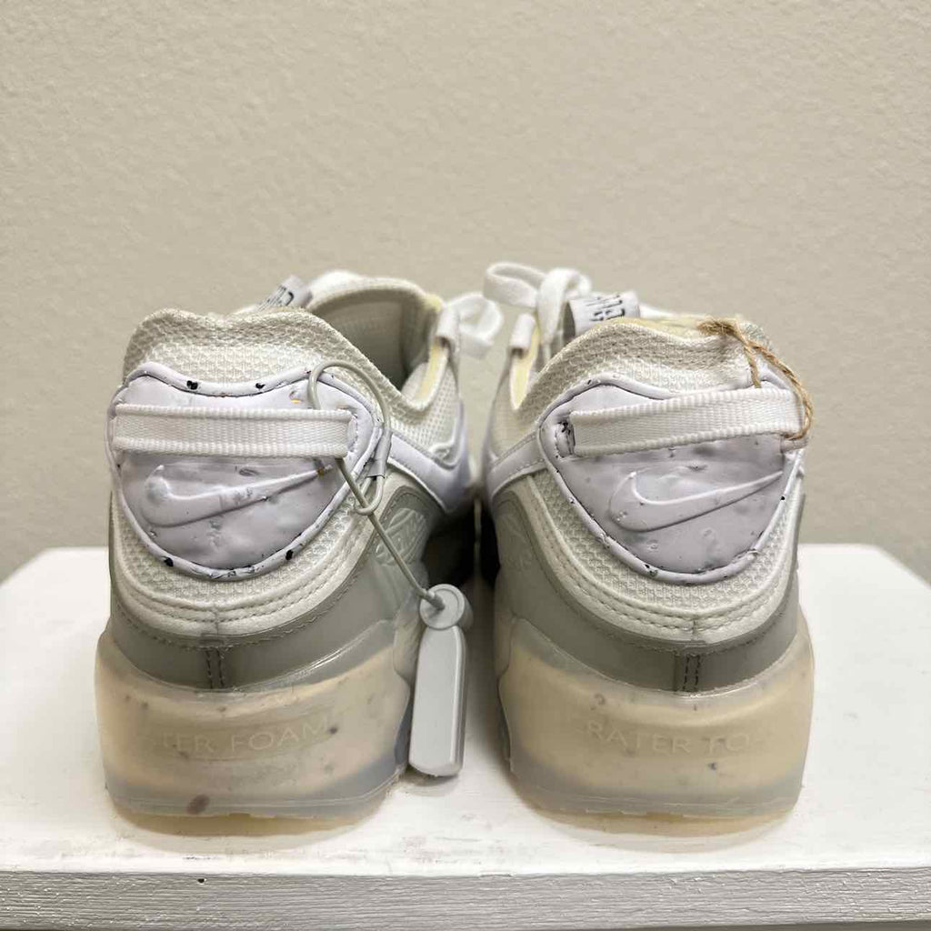 Nike Size 11 White Sneakers