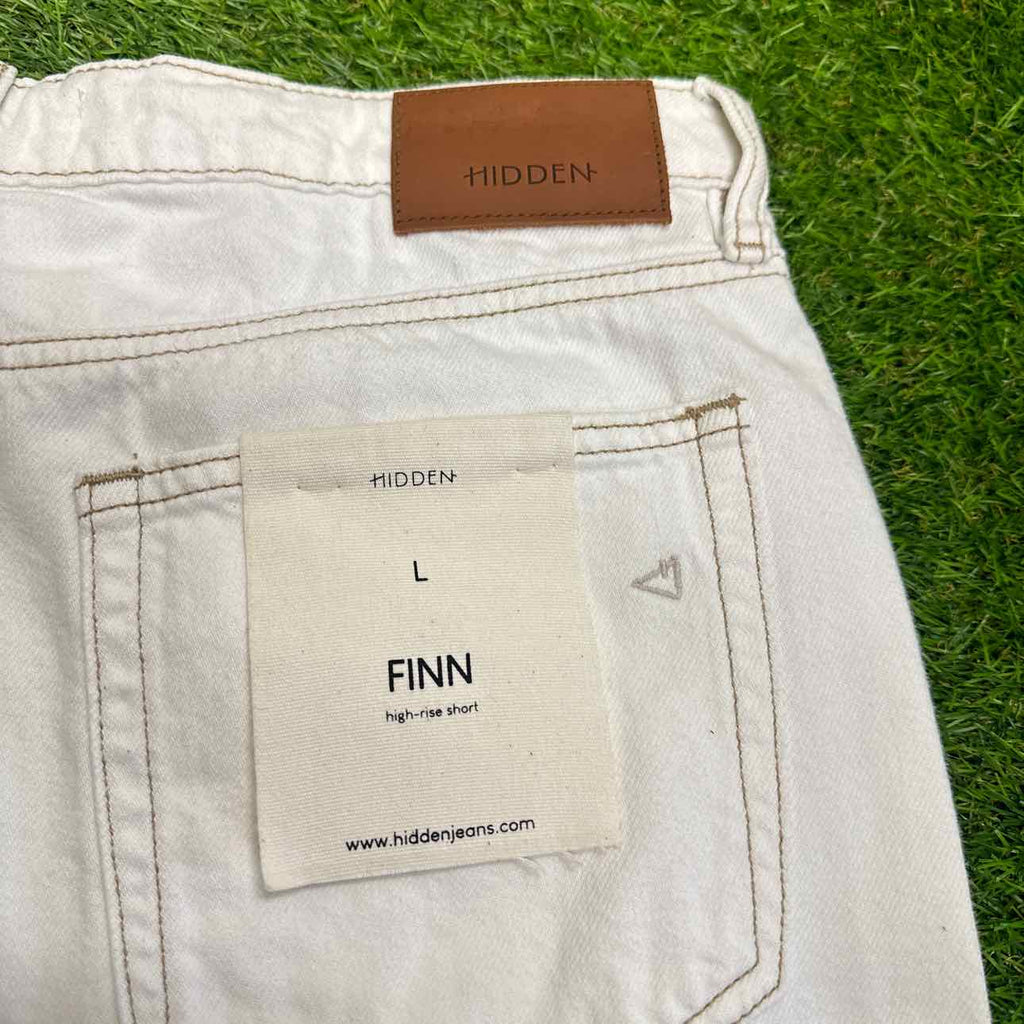 NWT Hidden Size Large White Denim High-Rise "Finn" Short