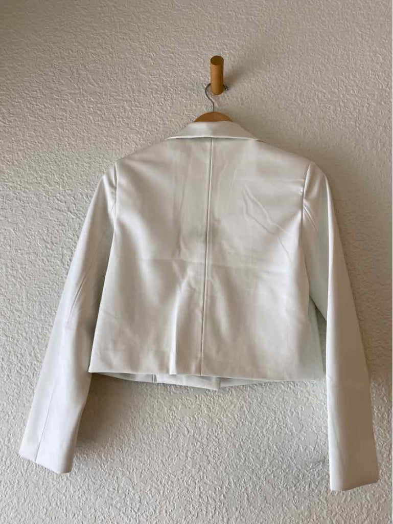 Cropped Pleather Off White Blazer